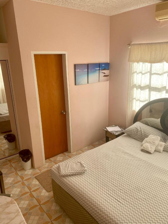 Beverley'S Guest House, Nevis Eksteriør bilde