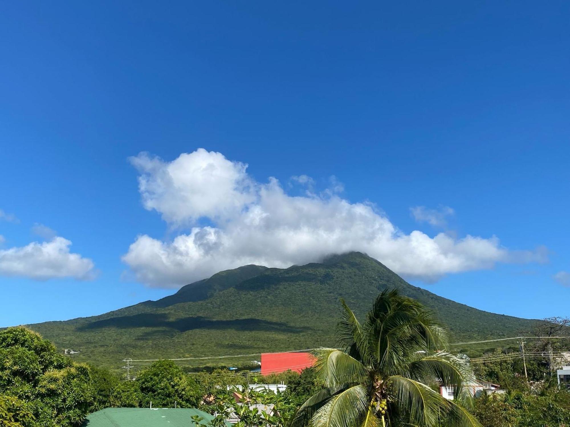 Beverley'S Guest House, Nevis Eksteriør bilde